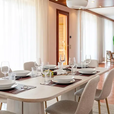 Exclusive With View-private * Galbiate